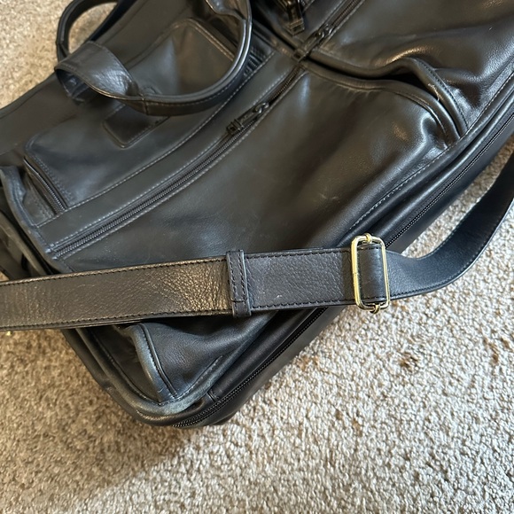 Tumi Black Leather Executive Briefcase with Front Pockets - Picture 5 of 7